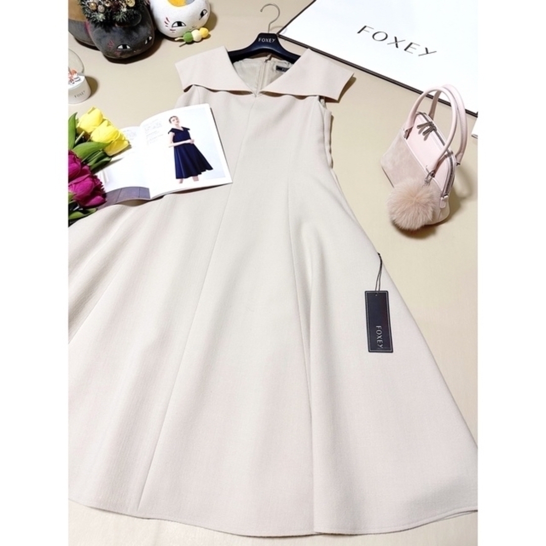 FOXEY(フォクシー)のフォクシー  ドレス  "BARCELONA"  オイスターベージュ✨ レディースのワンピース(ひざ丈ワンピース)の商品写真