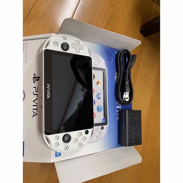 SONY PlayStationVITA 本体  PCH-2000 ZA22エンタメホビー