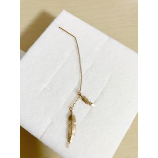 ツツミ(TSUTSUMI)のジュエリーツツミ10K ロング羽根ピアス　片耳用　(ピアス)