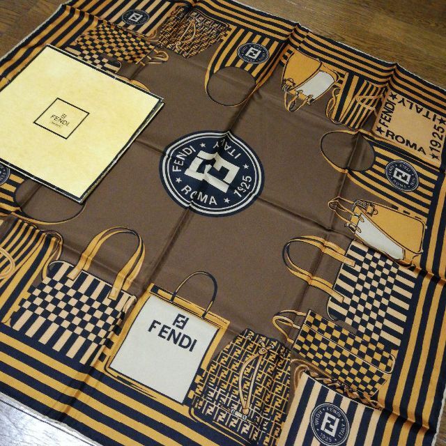 未使用 フェンディ FENDI スカーフ シルク100% ズッカ バッグ柄 | フリマアプリ ラクマ