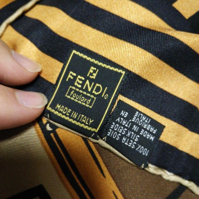 未使用 フェンディ FENDI スカーフ シルク100% ズッカ バッグ柄