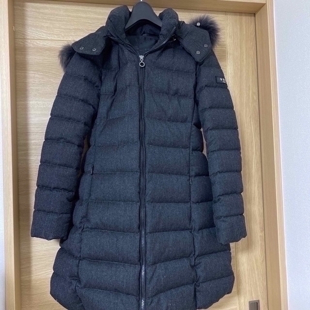 人気商品の TATRAS - ラビアナ ダウン チャコールグレー 1 タトラス