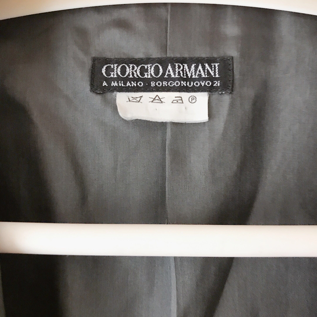 Giorgio Armani(ジョルジオアルマーニ)の極美品　ジョルジオアルマーニ　GIORGIO ARMANI スカート　スーツ　絹 レディースのフォーマル/ドレス(スーツ)の商品写真