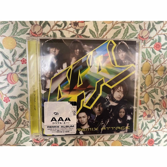 AAA(トリプルエー)のAAA  『REMIX ATTACK』 CD エンタメ/ホビーのCD(ポップス/ロック(邦楽))の商品写真