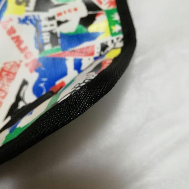 美品 ヴィヴィアンウエストウッド サコッシュ トラベルプリント ショルダバッグ