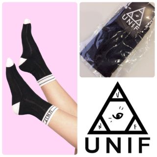 ユニフ(UNIF)のUNIF◉正規品 黒 ロゴ ソックス 靴下 レディース 新作(ソックス)