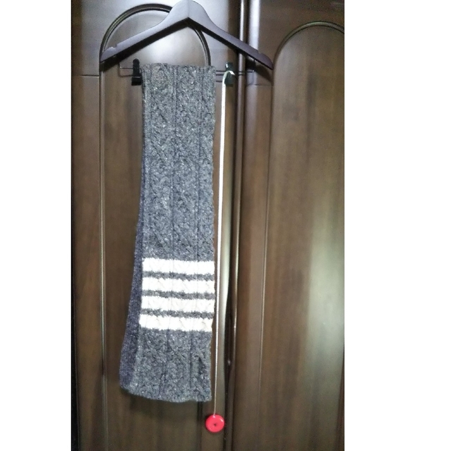 THOM BROWNE - THOM BROWNE トムブラウン マフラーの通販 by 紫 THOM BROWNE - THOM BROWNE トムブラウン マフラーの通販 by 紫
