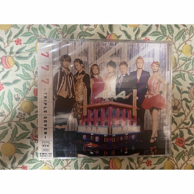 AAA(トリプルエー)のAAA  『777 〜TRIPLE SEVEN〜』 2CD mu-mo限定盤 エンタメ/ホビーのCD(ポップス/ロック(邦楽))の商品写真
