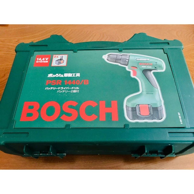 BOSCH(ボッシュ)の【ほぼ新品】BOSCHボッシュ14.4V ドライバードリル （バッテリー2個付） スポーツ/アウトドアの自転車(工具/メンテナンス)の商品写真