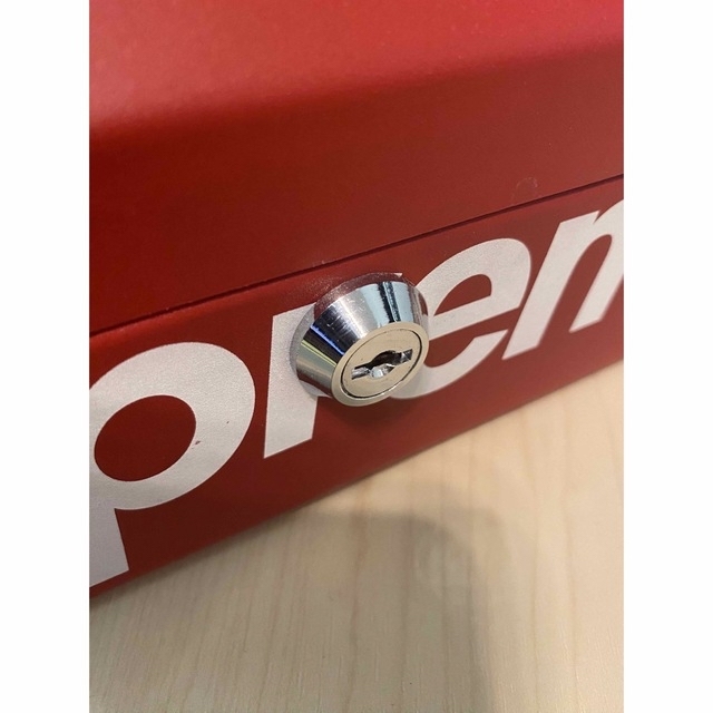Supreme - SUPREME 金庫 ツールボックス 鍵付きの通販 by yoimono