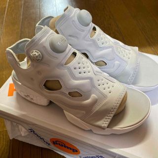 リーボック(Reebok)のReebok インスタ ポンプフューリー サンダル　グレー(スニーカー)