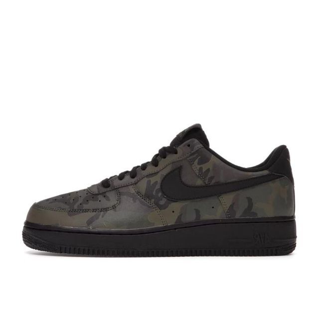 レア未使用NIKE AIR FORCE 1 07 LV8” atmos限定