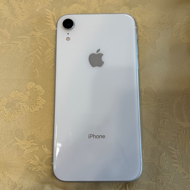 iPhone - 【美品】iPhone XR 64GB ホワイト SIMフリーの通販 by hana's ...