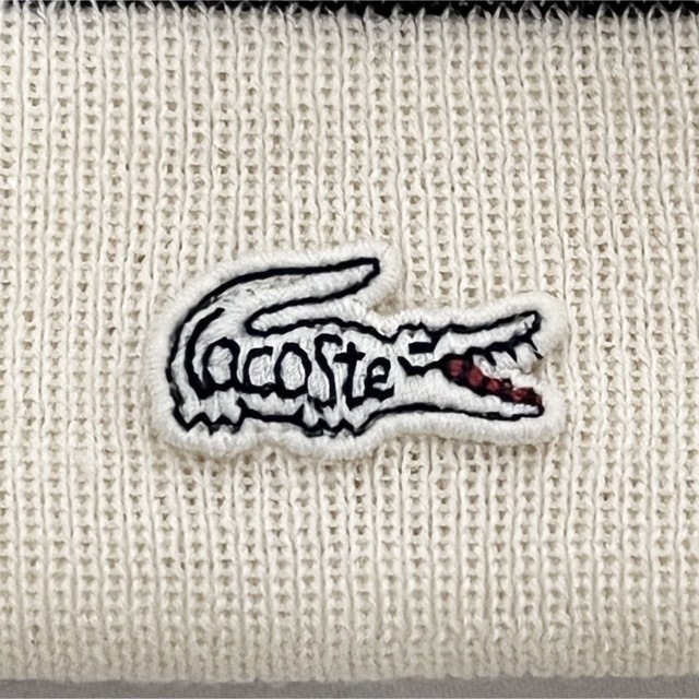 LACOSTE(ラコステ)の【新品】LACOSTEラコステレアな白ワニ日本製ハイゲージニットキャップ男女兼用 メンズの帽子(ニット帽/ビーニー)の商品写真