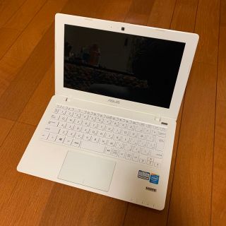 エイスース(ASUS)のASUS X200M Notebook PC(ノートPC)