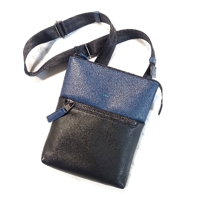 LANVIN en Bleu(ランバンオンブルー)のまさ様専用  LANVIN en Blue ミニショルダーバッグ メンズのバッグ(ショルダーバッグ)の商品写真