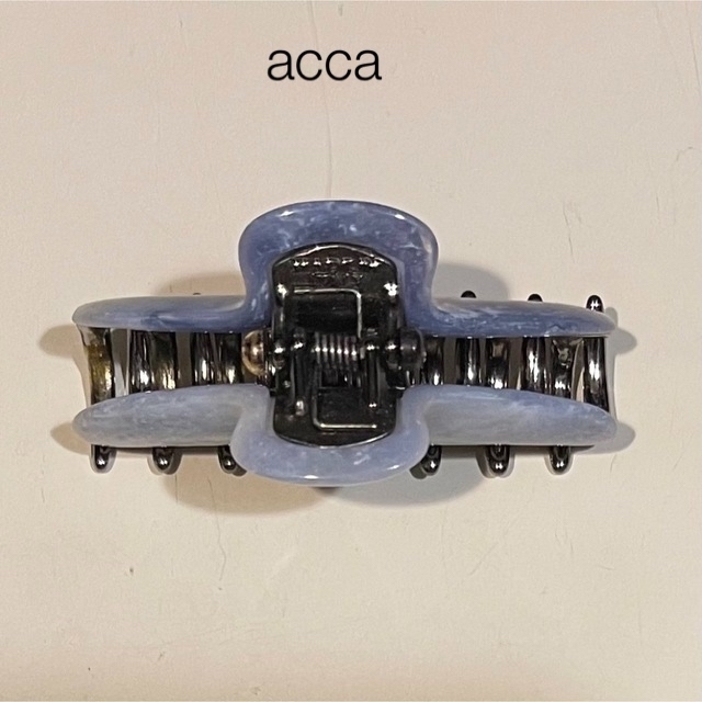 acca(アッカ)のAccra ヘアークリップ　7cm ブルー レディースのヘアアクセサリー(バレッタ/ヘアクリップ)の商品写真