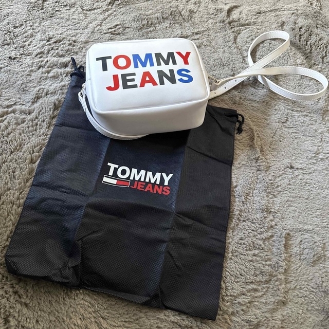 TOMMY HILFIGER(トミーヒルフィガー)のTOMMY HILFIGER バッグ ショルダーバッグ 斜めがけバッグ  レディースのバッグ(ショルダーバッグ)の商品写真