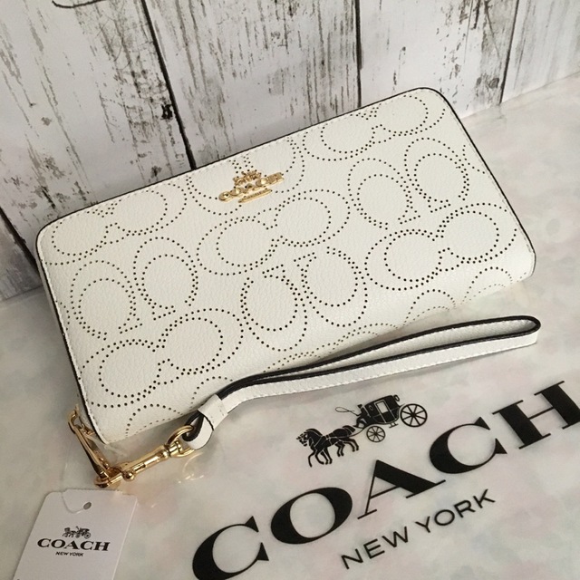 新品未使用品コーチ袋付きCOACHホワイトピーナッツ限定