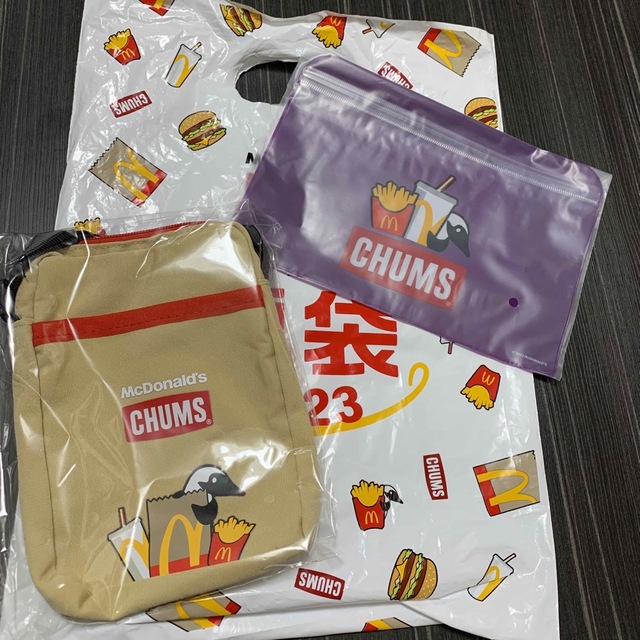 CHUMS(チャムス)のマクドナルド　福袋　CHUMS ショルダー　ポーチ レディースのバッグ(ショルダーバッグ)の商品写真