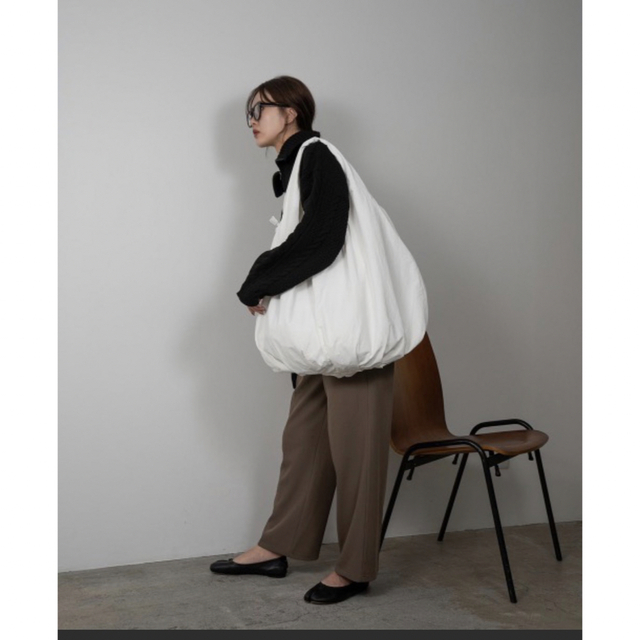 amiur  typewriter cloud bag レディースのバッグ(トートバッグ)の商品写真