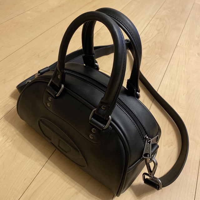 【超美品】DIESEL MERI ミニボストンバッグ ストラップ付き 黒 【超美品】DIESEL MERI ミニボストンバッグ ストラップ付き 黒