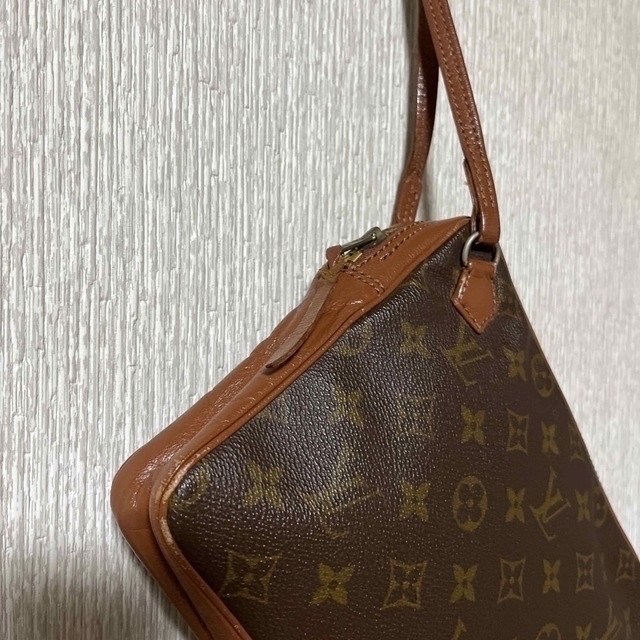 LOUIS VUITTON ¨セカンドバッグ