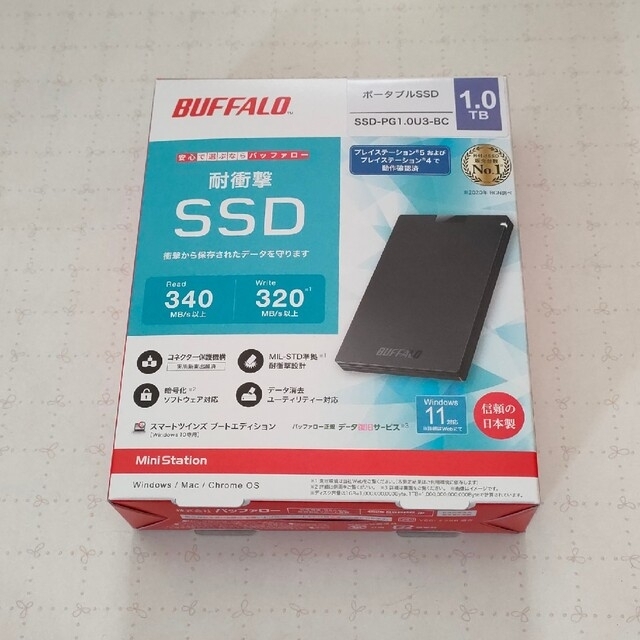 Buffalo(バッファロー)のBUFFALO 外付けSSD SSD-PG1.0U3-BC スマホ/家電/カメラのPC/タブレット(PC周辺機器)の商品写真