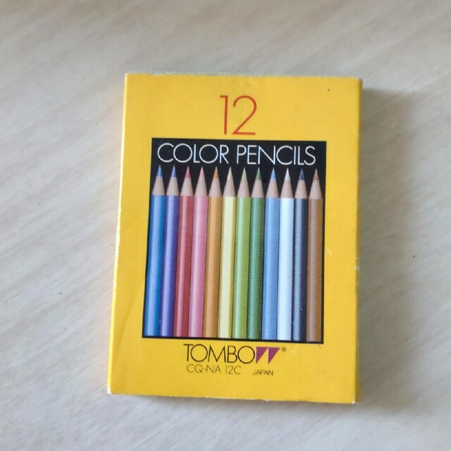 小さい色鉛筆 インテリア/住まい/日用品の文房具(ペン/マーカー)の商品写真