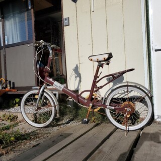 シマノ(SHIMANO)の折り畳み自転車、錆びだらけ。土浦市です。(自転車本体)