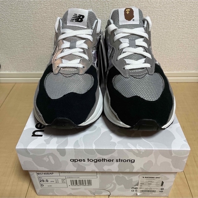 A BATHING APE(アベイシングエイプ)の貴重 BAPE NEW BALANCE 57/40 GREY US11 29cm メンズの靴/シューズ(スニーカー)の商品写真