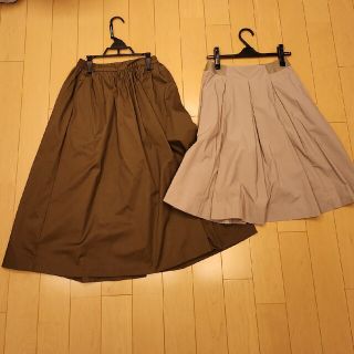 ユニクロ(UNIQLO)のスカート　2枚セットでユニクロ(ひざ丈スカート)