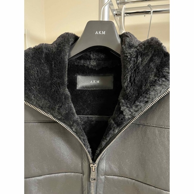 AKM(エイケイエム)の【定価約40万】AKM ムートンジャケット メンズのジャケット/アウター(その他)の商品写真