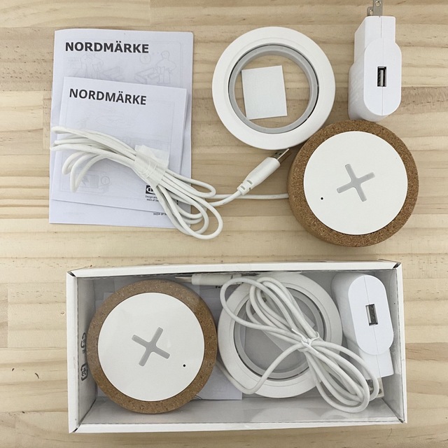 IKEA(イケア)の2個セット NORDMÄRKE ノールドメルケ ワイヤレス充電器 スマホ/家電/カメラのスマートフォン/携帯電話(バッテリー/充電器)の商品写真