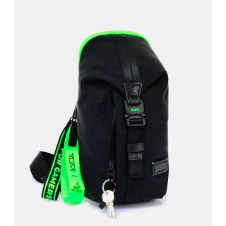 TUMI | RAZER  BOZEMAN SLING BAG ボディバッグ