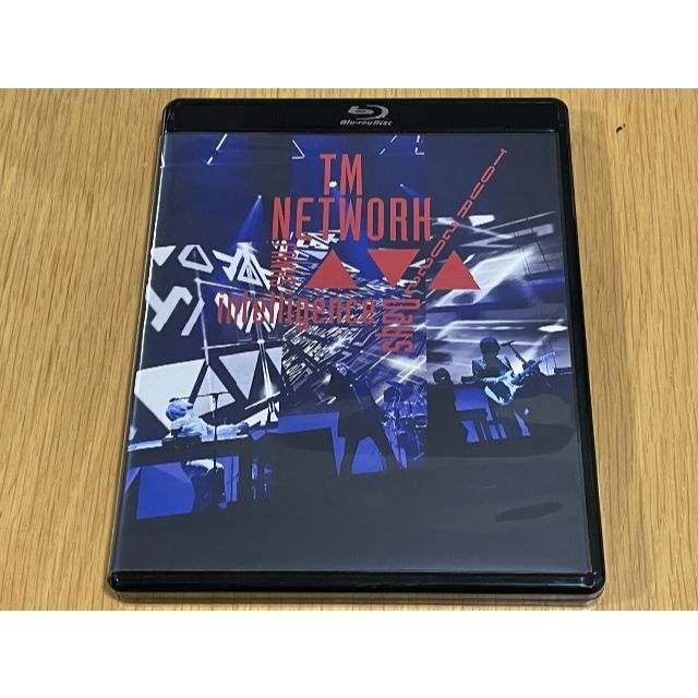 TM NETWORK TOUR 2022[Blu-ray]（中古品）【送料無料】 エンタメ/ホビーのDVD/ブルーレイ(ミュージック)の商品写真