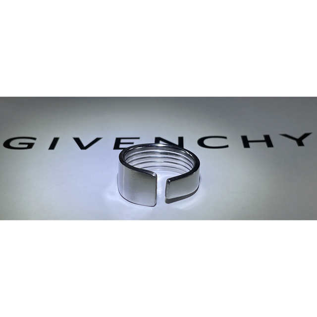 GIVENCHY(ジバンシィ)のGIVENCHY リング 【サイズオーダー可能】 メンズのアクセサリー(リング(指輪))の商品写真