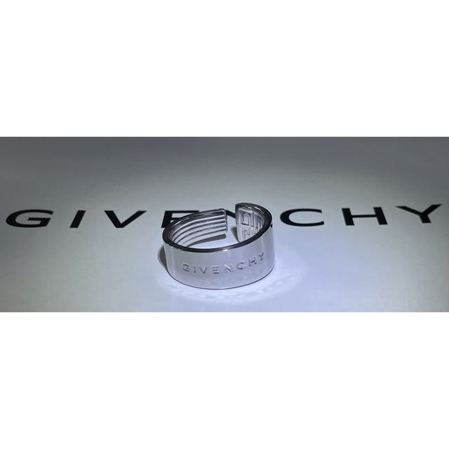 GIVENCHY(ジバンシィ)のGIVENCHY リング 【サイズオーダー可能】 メンズのアクセサリー(リング(指輪))の商品写真