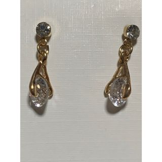 ピアス(ピアス)