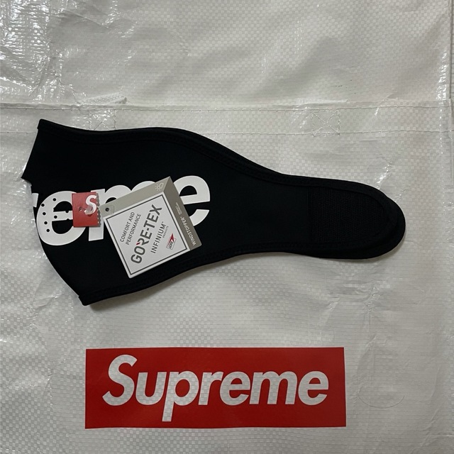 Supreme WINDSTOPPER Facemask