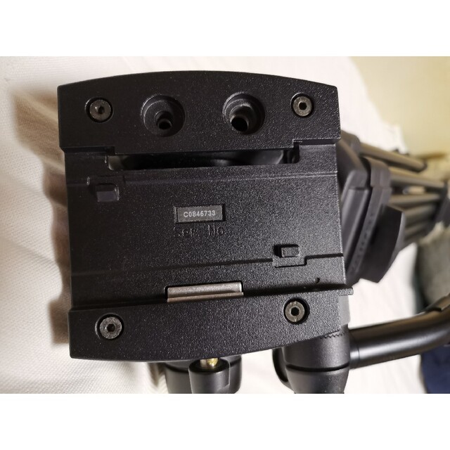Vinten protouch pro6 HDV プレート·マンフロット適応追加 スマホ/家電/カメラのテレビ/映像機器(その他)の商品写真