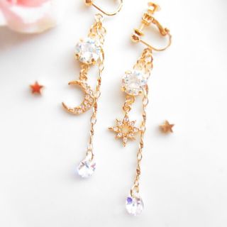 SWAROVSKI   イヤリングスワロフスキー ハンドメイドイヤリング 月