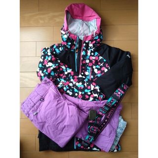 【美品】ROXY　スノボウェア　上下セット　花柄　ネイビー　ピンク　Ｓ