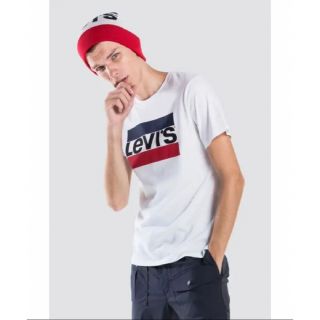 リーバイス(Levi's)の完売商品　Levi's リーバイス ロゴTシャツ　白　ロゴプリント　Mサイズ(Tシャツ/カットソー(半袖/袖なし))