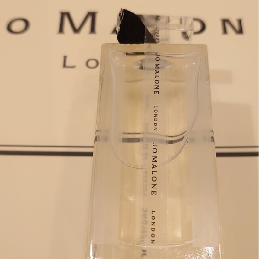 Jo Malone(ジョーマローン)のJo Malone 新品未開封 イングリッシュ ペアー&フリージア バス オイル コスメ/美容のボディケア(入浴剤/バスソルト)の商品写真