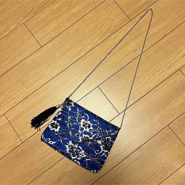 ROSE BUD(ローズバッド)のクラッチ　ショルダー　バッグ バック　刺繍　スパンコール フォーマル パーティ レディースのバッグ(クラッチバッグ)の商品写真