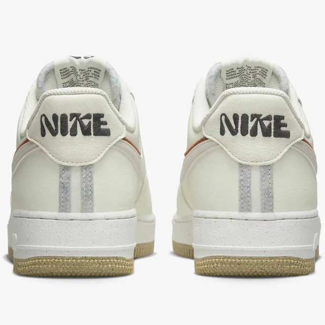 NIKE(ナイキ)のNIKE AIR FORCE 1 ナイキ　エアフォース1  セイル　25 レッド レディースの靴/シューズ(スニーカー)の商品写真