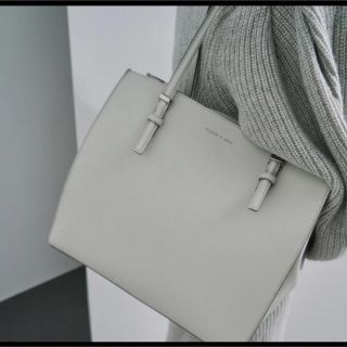 チャールズアンドキース(Charles and Keith)のクラシックダブルハンドル トートバッグ (トートバッグ)