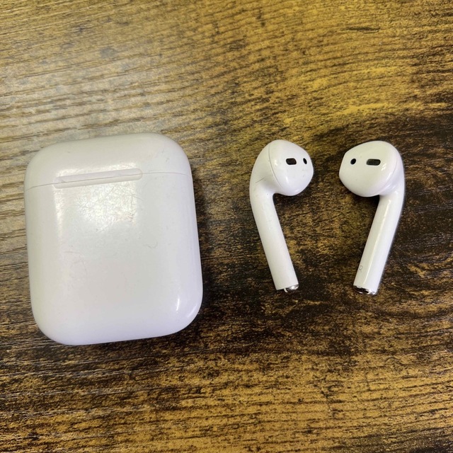 ヘッドフォン/イヤフォンApple Airpods 第2世代