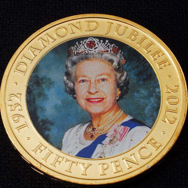 美術品/アンティーク英国　エリザベス女王戴冠60周年記念クラウン硬貨　純金メッキコイン　限定合金銅貨
